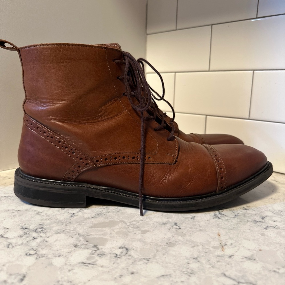 Strafford Gunner Cap Toe Men’s brown boots. Genuine leather. Size men’s 9.0.